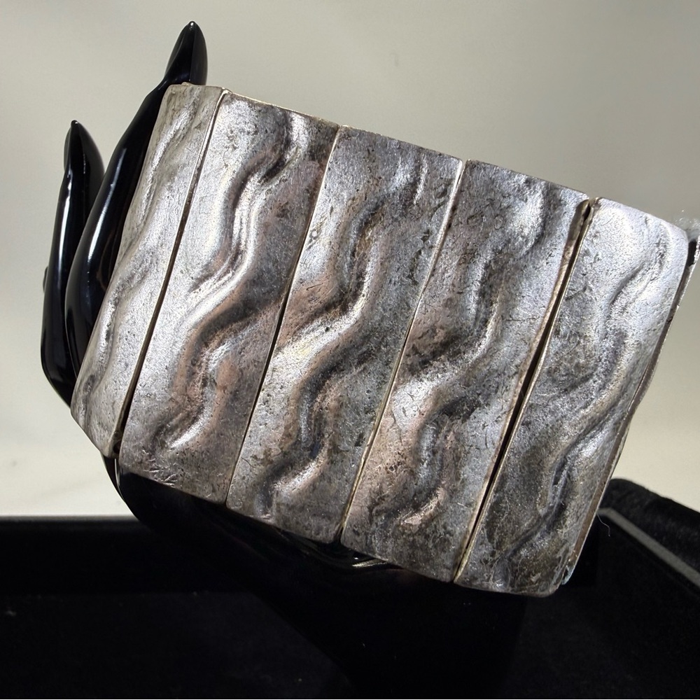 Vintage Silver Wave Pattern Stretch Bracelet 2” W… - image 1